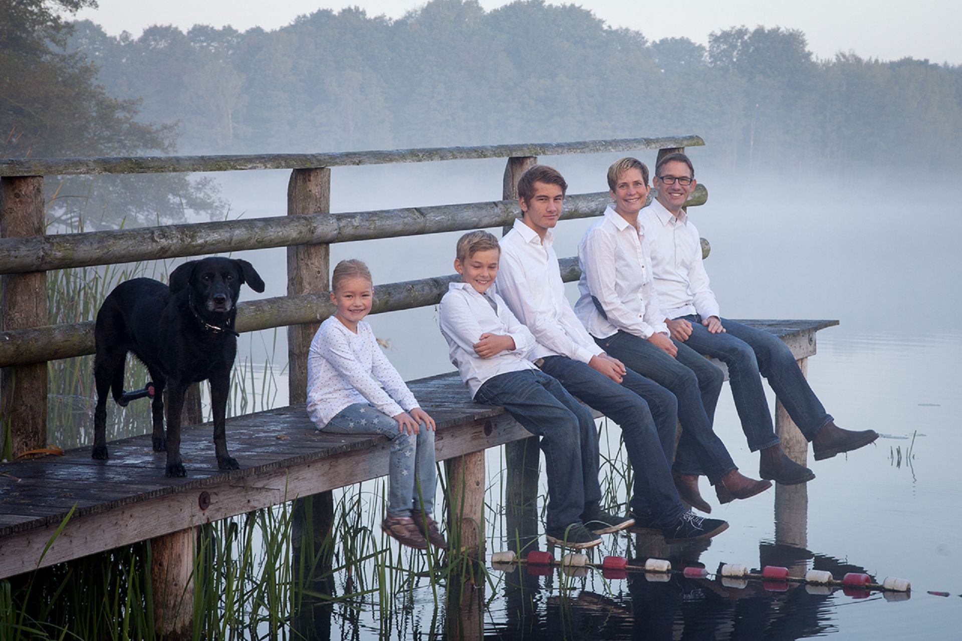 Familienshooting Mit Hund Am See